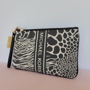 MICHAEL KORS Jet Set Charm Signature Logo Wristlet/Pouch- Black Multi